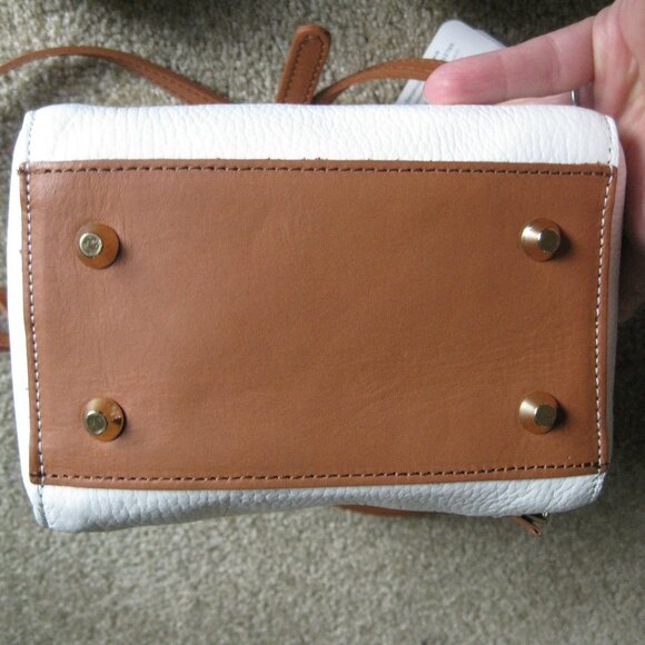 Valentina peeble white leather X-body bag w/ brown leather trim NWT Spring wear - Picture 5 of 15